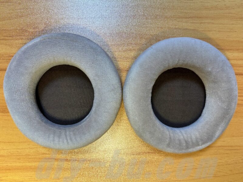 交換用の新品イヤーパッドが並んでいる写真